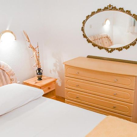 One Bedroom Apartment With Terrace And Seaview - B Sevid Eksteriør billede