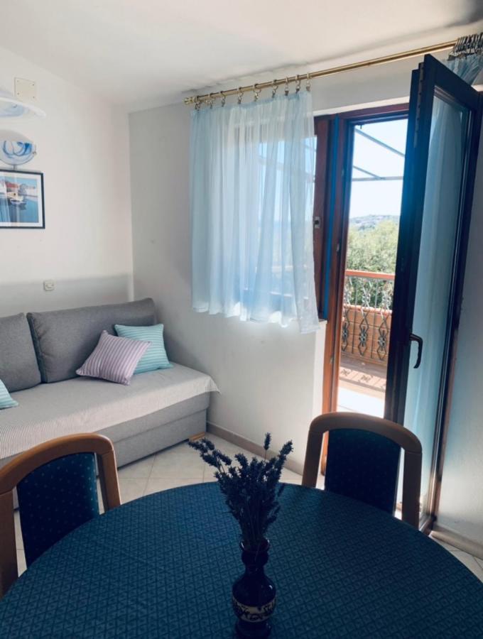 One Bedroom Apartment With Terrace And Seaview - B Sevid Eksteriør billede